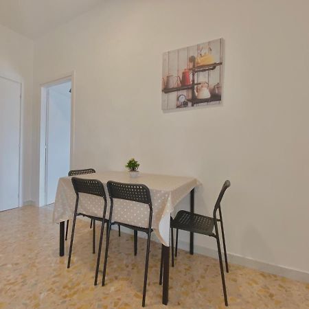 Guest House Service - Modugno Extérieur photo