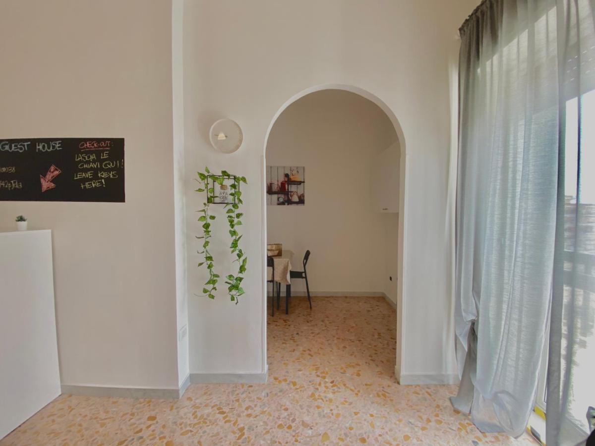 Guest House Service - Modugno Extérieur photo