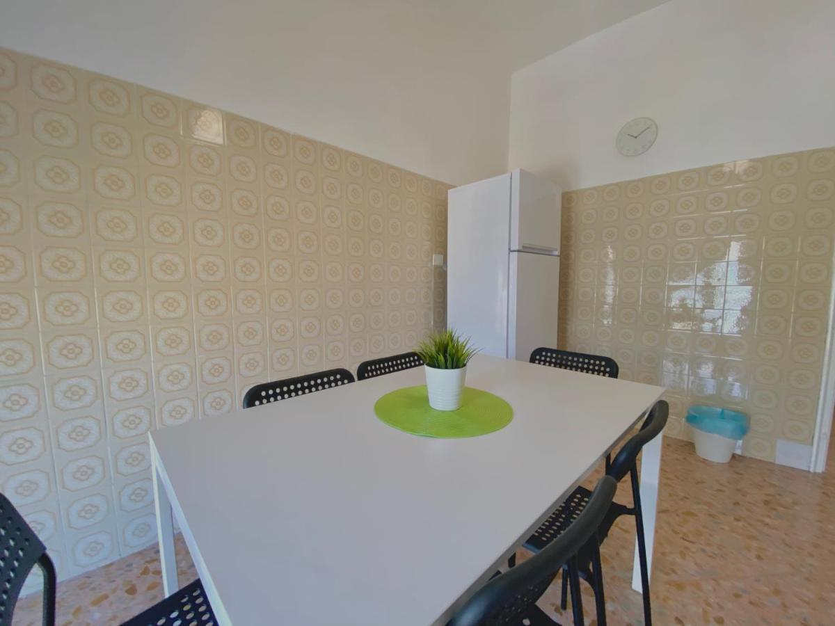 Guest House Service - Modugno Extérieur photo